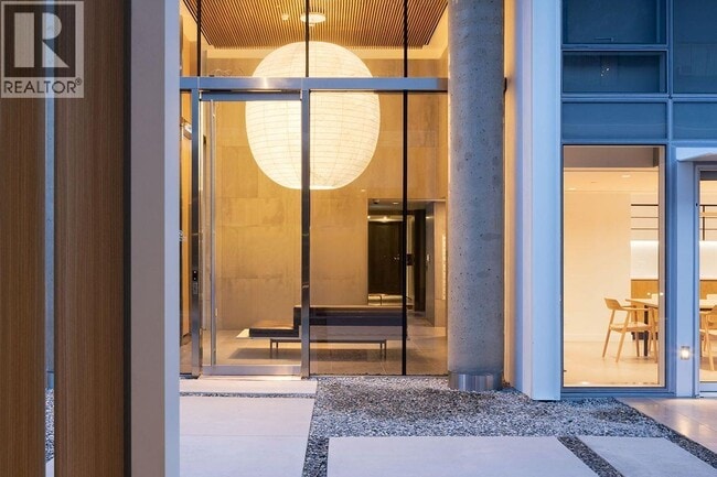 Photo - 1770 Pendrell St