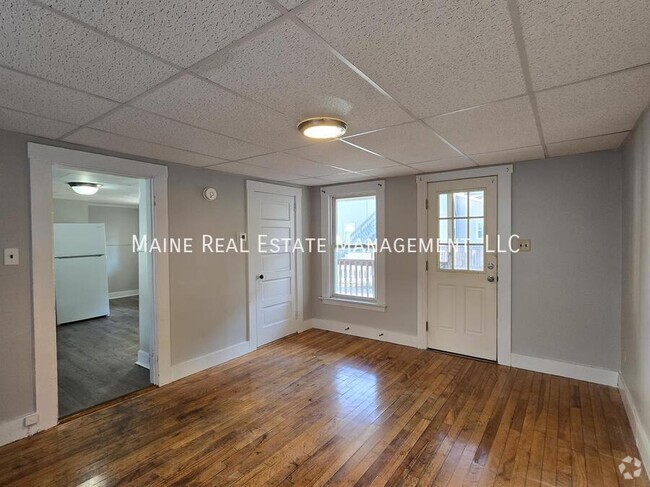 Building Photo - 302 Turner St Unit 1R Rental