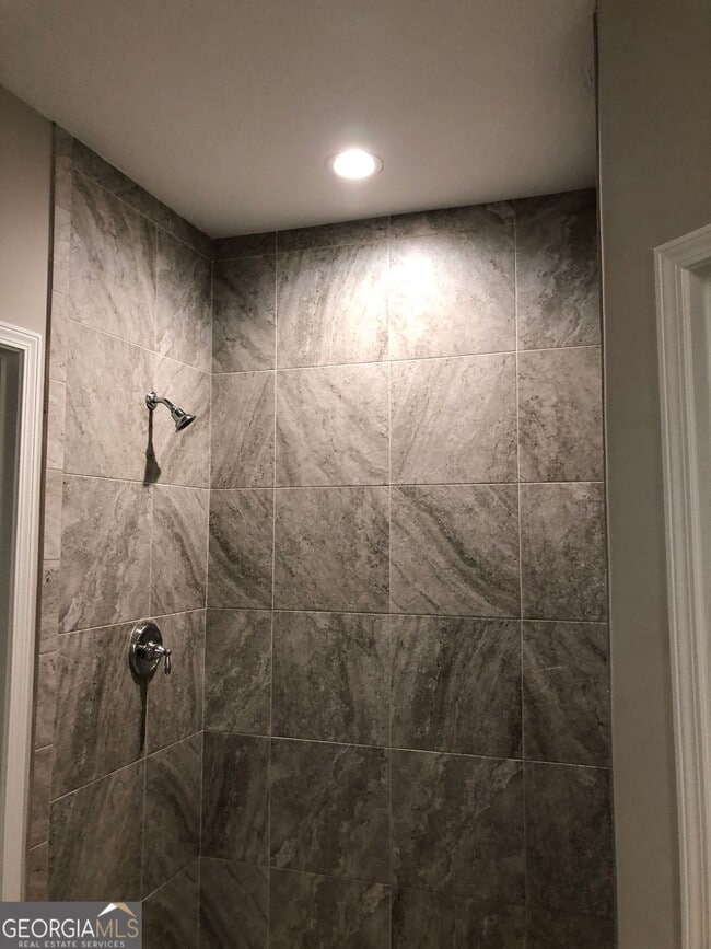 Photo - 108 Marshall Ct