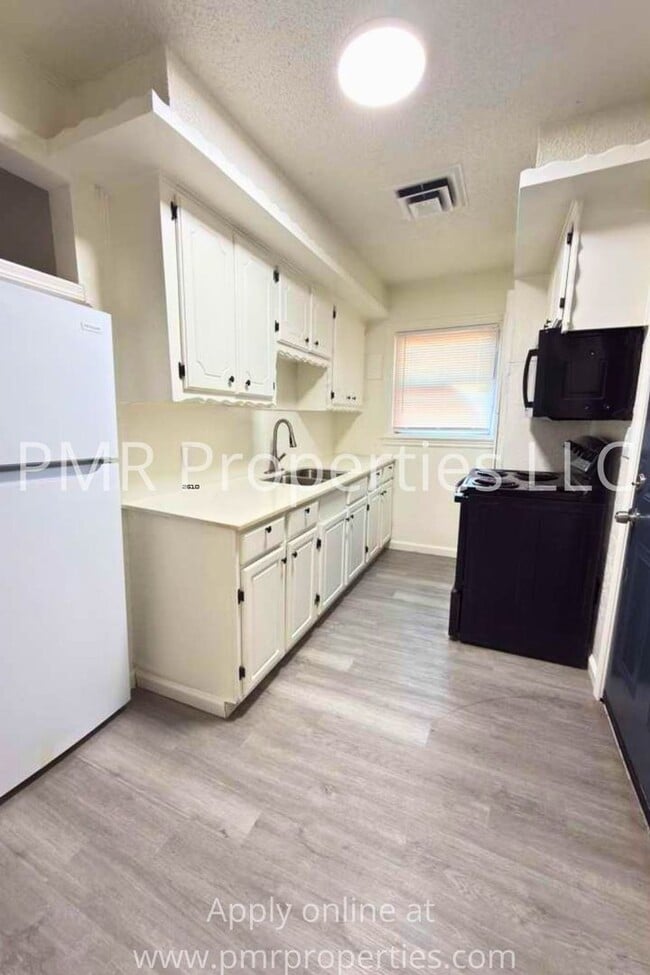 Photo - 2 Bedroom/ 1 Bathroom House