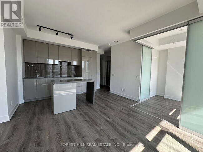 Photo - 7 Grenville St Unit 2207