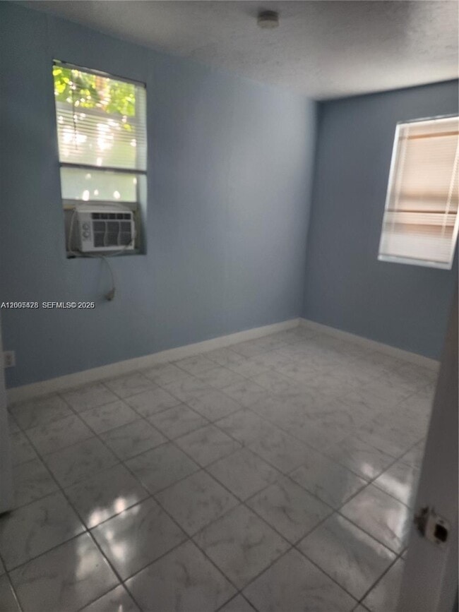 Photo - 224 SW 6th Ave Unit 5