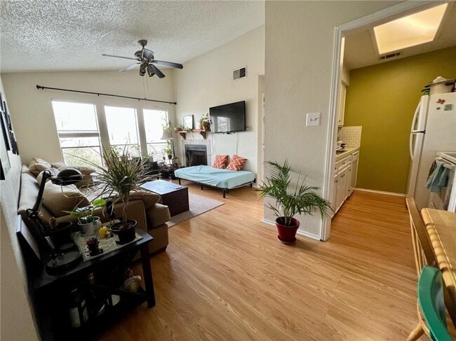 Building Photo - 2706 Salado St Unit 302