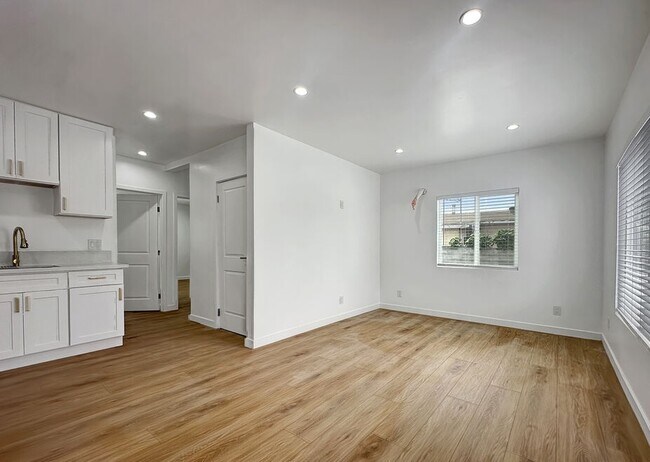 Photo - 1814 S Longwood Ave