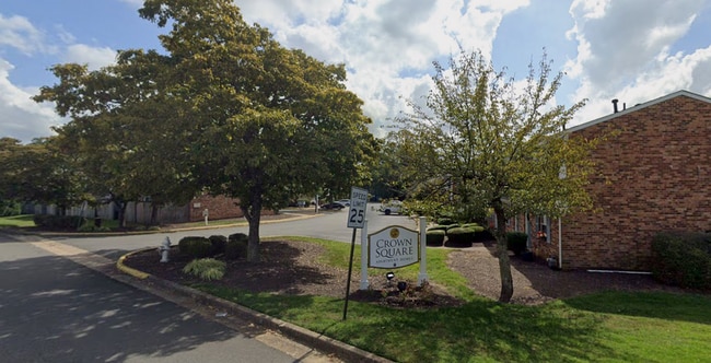 Photo - Crown Square Apartments