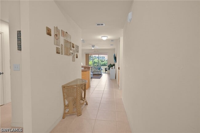 Building Photo - 15979 Mandolin Bay Dr Unit 202