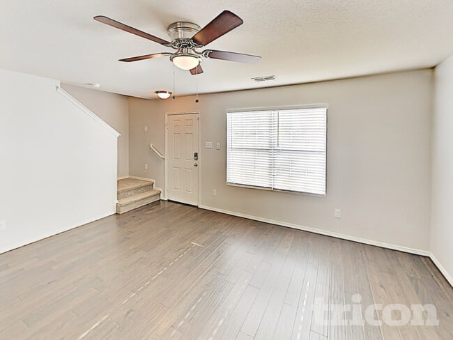 Photo - 3120 Middleview Rd