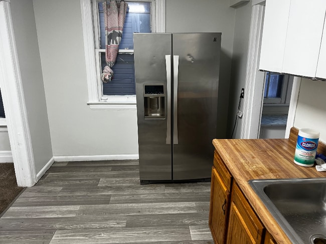 Photo - 19 E James St Unidad Apt 2