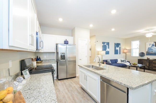 Model Home Kitchen - Murphy Creek