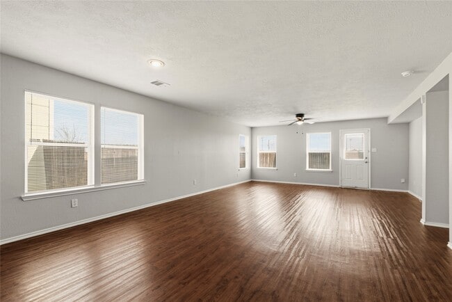 Photo - 7634 Appleberry Dr