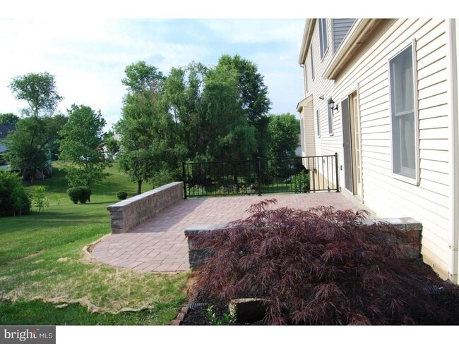 Building Photo - 5 Fox Chase Ln Rental