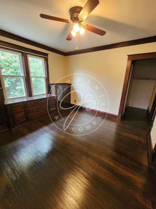 Photo - 1 bedroom includes all utilities and appli... Unit 4R