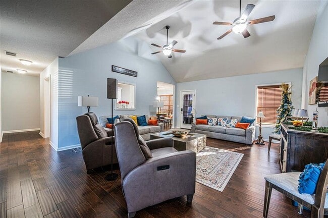 Photo - 5480 Green Ash Dr