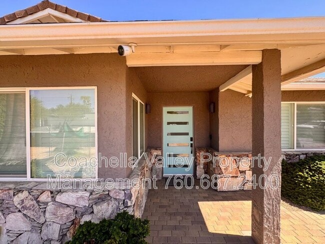 2004 N San Antonio Rd