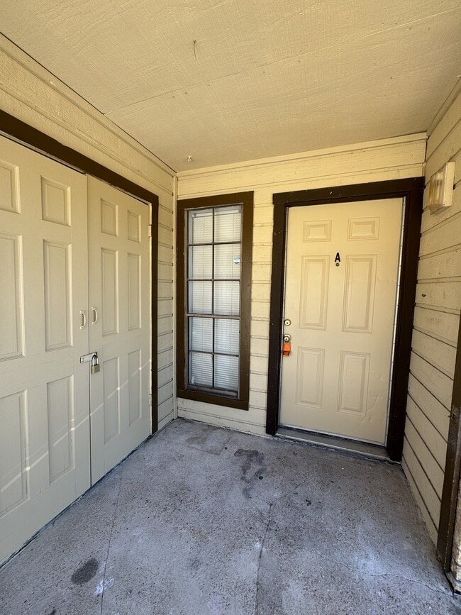 Photo - 2210 Capitan Dr
