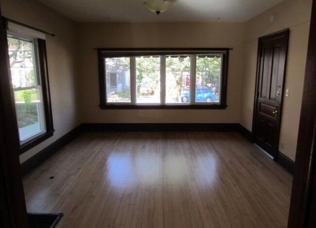 Photo - 521 Maple Ave Unidad 1