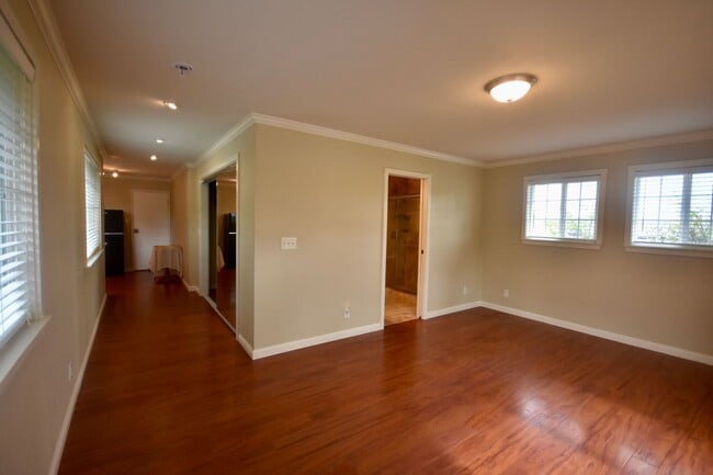 Photo - Large Kailua Studio - Utilities Included.  $2300/mo