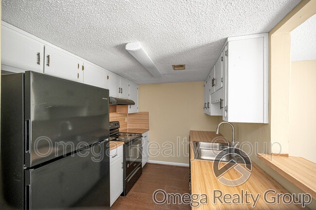 Photo - 2229 Cheshire Dr