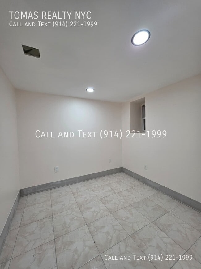 Building Photo - 245 Woodworth Ave