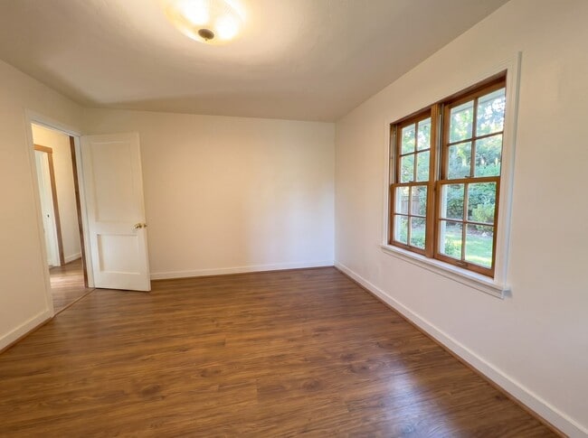 Photo - 1936 Frisco Ave