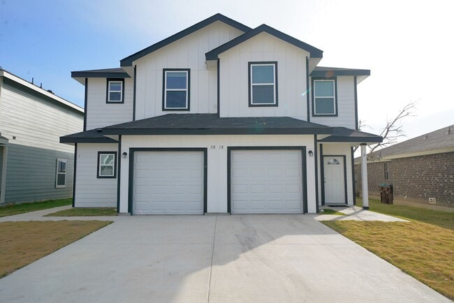 Building Photo - Brand New Duplex Rental Now Available in Converse, TX! Realtor Commission: $600