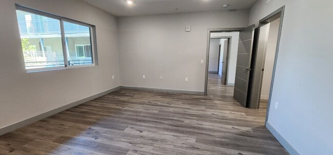 Photo - 7040 Woodman Ave Unit 204