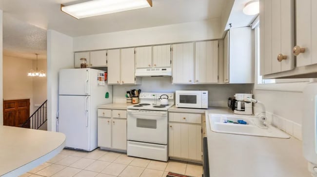 Photo - 806 E Swallow Rd