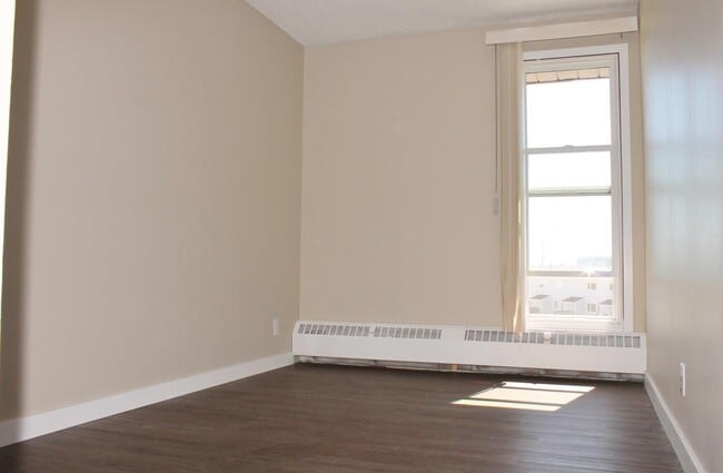 Photo - Lanky Court Apartments