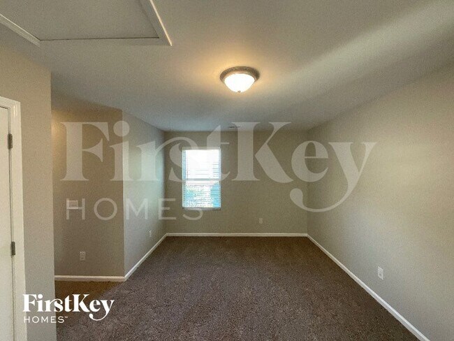 411 Quick Silver Dr