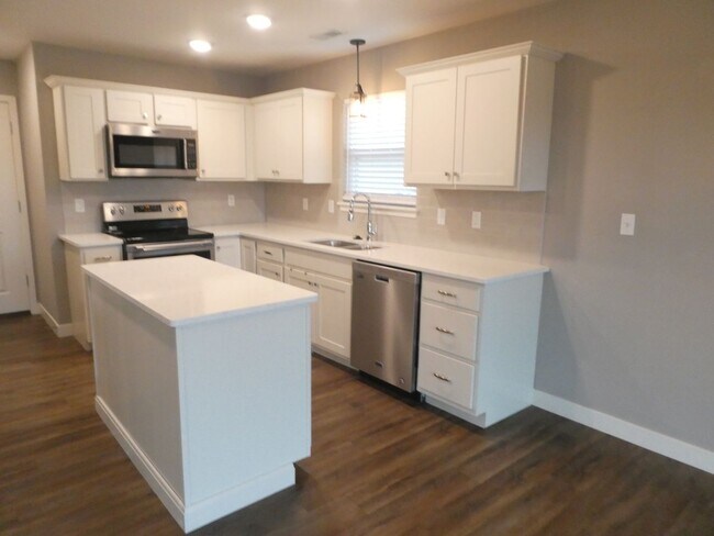 Photo - 3 Bedroom 2 Bath Home- Off Green Meadows Rd