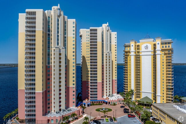 2743 1st St Fort Myers, FL 33916 - Riviera 2743