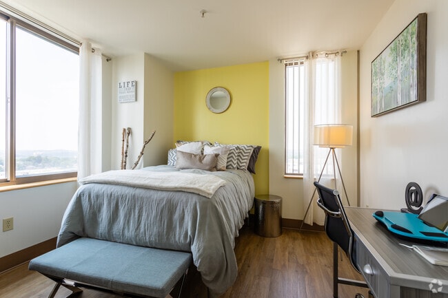 Model 4 x 4 - Large Bedroom (D) - Vie Towers