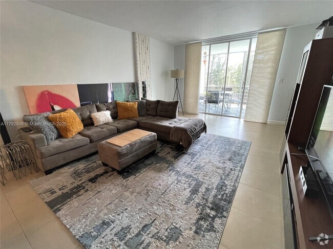Building Photo - 3660 NE 166th St Unit 307 Rental