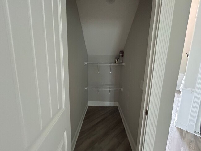 Photo - 287 Waystation