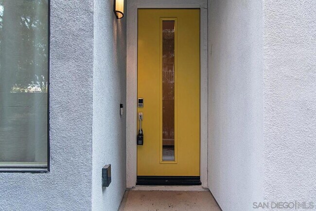 Modern Hillcrest Townhome with Private Elevator & Rooftop Deck.