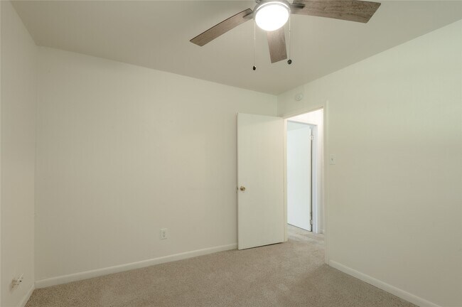 Photo - 712 Cline St