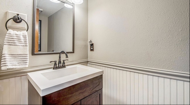 Photo - 8261 W Portland Ave