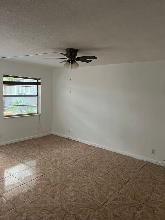 Photo - 2238 Monroe St