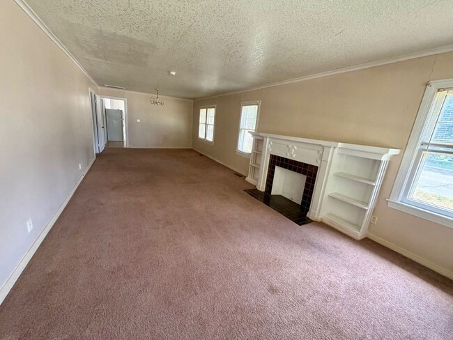 Photo - 3 Bedroom and 1 Bathroom Home for rent in Shawnee