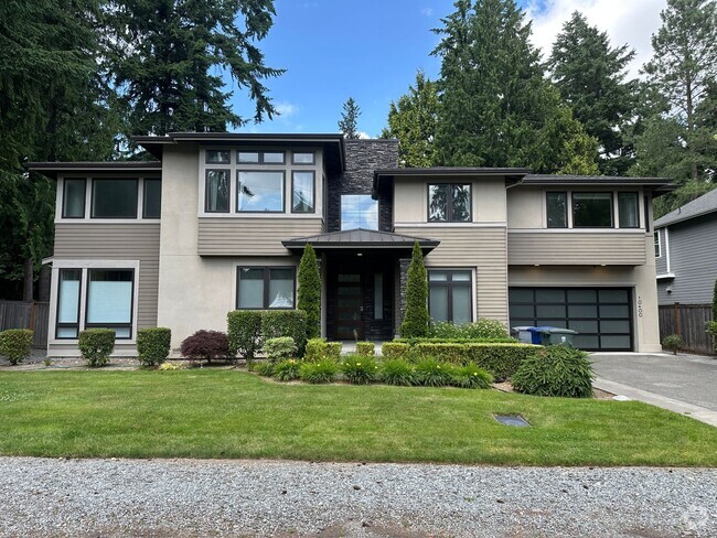 Building Photo - Rare and Beautiful 5 Bedroom property in E... Rental