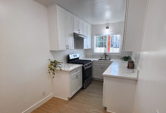 Photo - 1601 N Normandie Ave