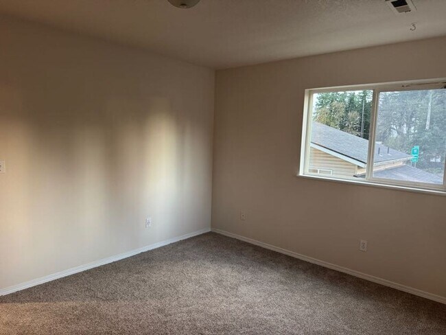 Photo - Stunning 2 Bed, 2.5 Bath Townhouse — Fully Renovated!