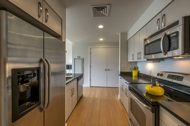 Albany Street Apartments, 601