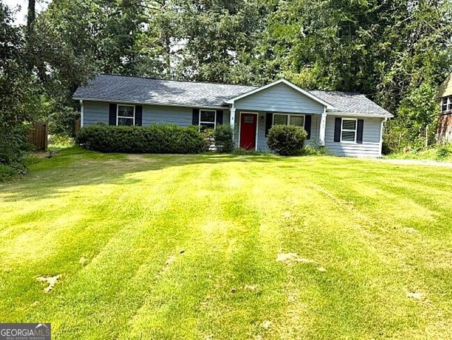 Photo - 2005 Harwinor Rd SE