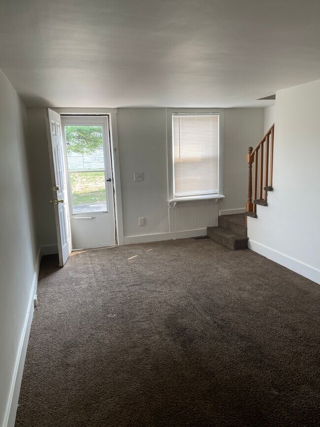 Coming Soon!! 109 1/2 S. Jackson St - Coming Soon!! 109 1/2 S. Jackson St House
