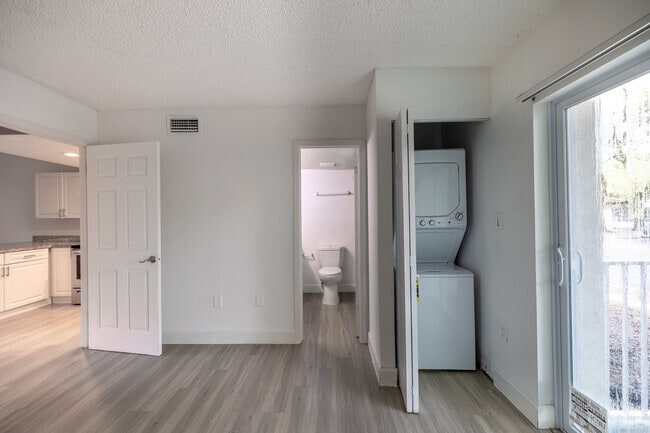 1BR, 1BA - SunPointe