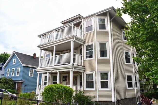 Building Photo - 1086 River St Unit 3 Rental