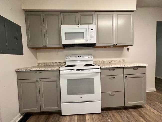 Photo - FNY121 Unit B