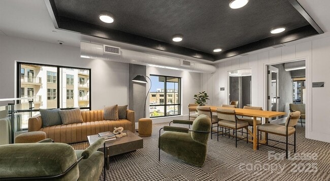 Photo - 704 W Tremont Ave Unit A1