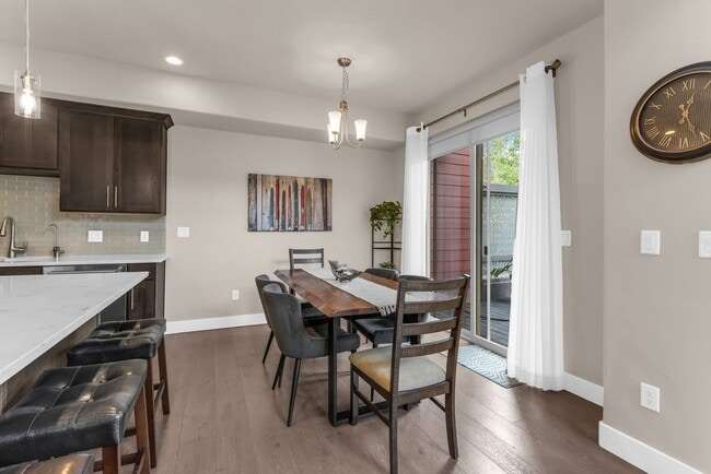 8117 Courtyard Loop